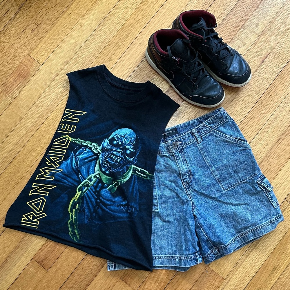 black iron maiden tank “muscle tee” style with no brand/tags !!